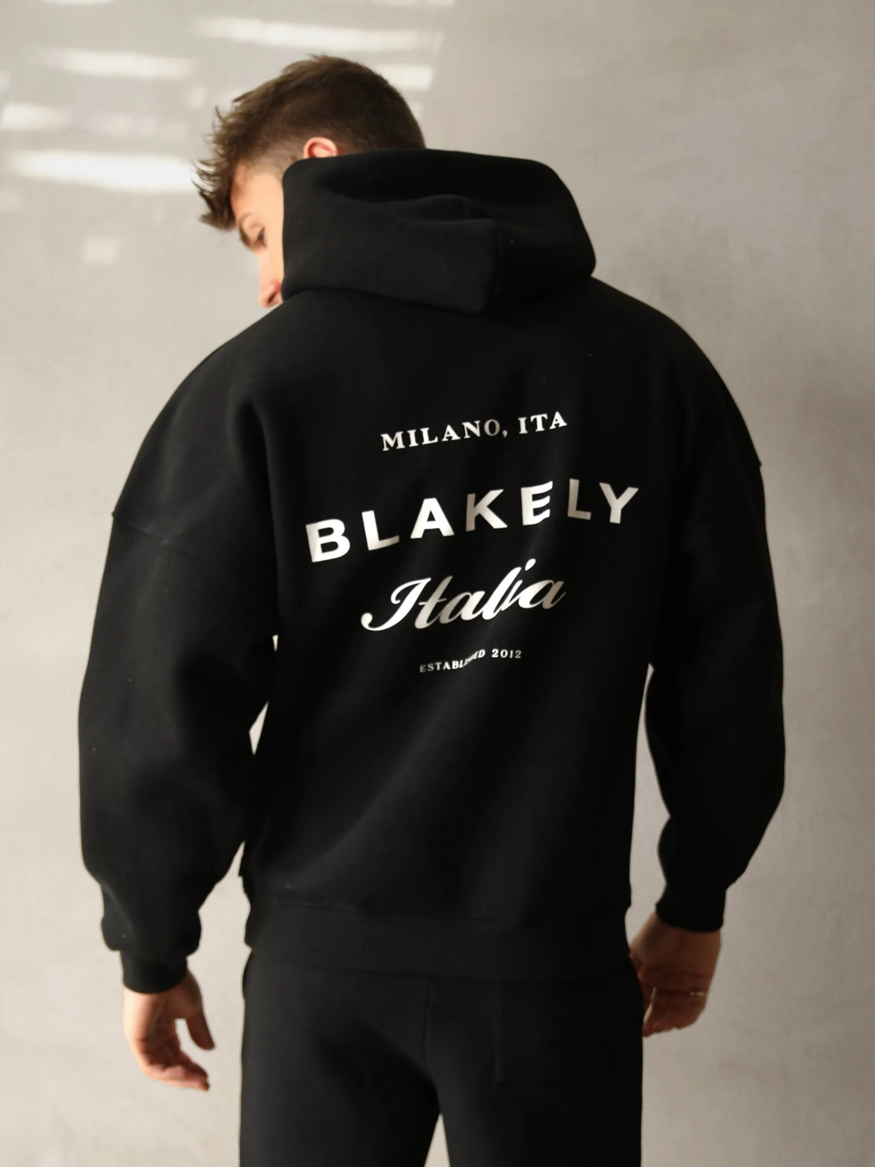 Italia Relaxed Hoodie - Black