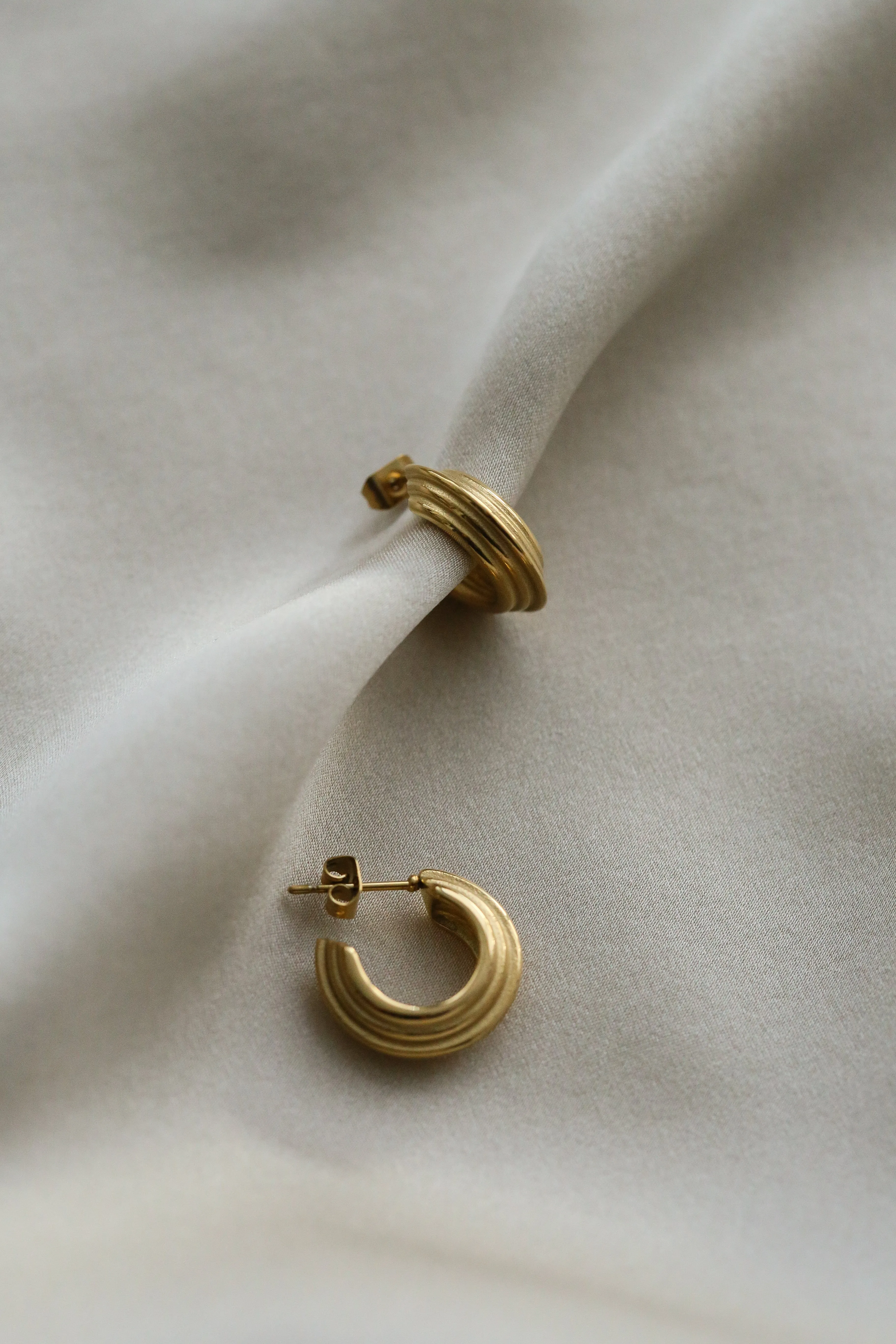 Valentina Hoops